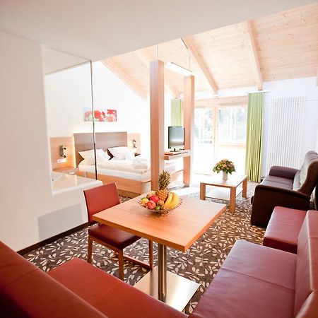 Hotel Und Appartementhof Waldeck บาดฟึสซิง ภายนอก รูปภาพ