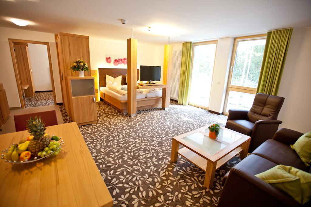 Hotel Und Appartementhof Waldeck บาดฟึสซิง ห้อง รูปภาพ