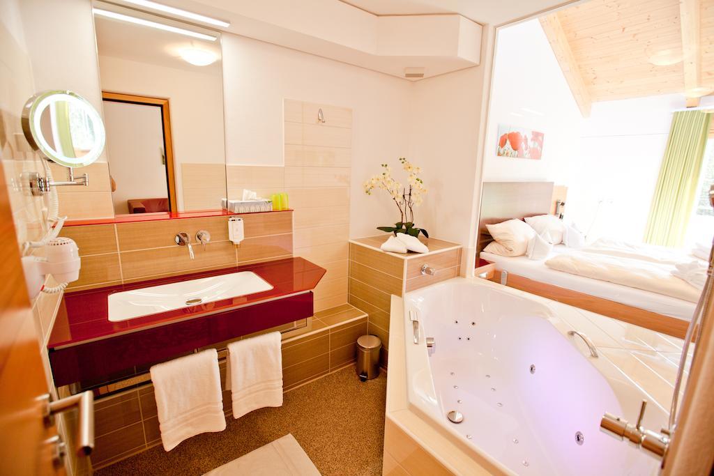 Hotel Und Appartementhof Waldeck บาดฟึสซิง ห้อง รูปภาพ