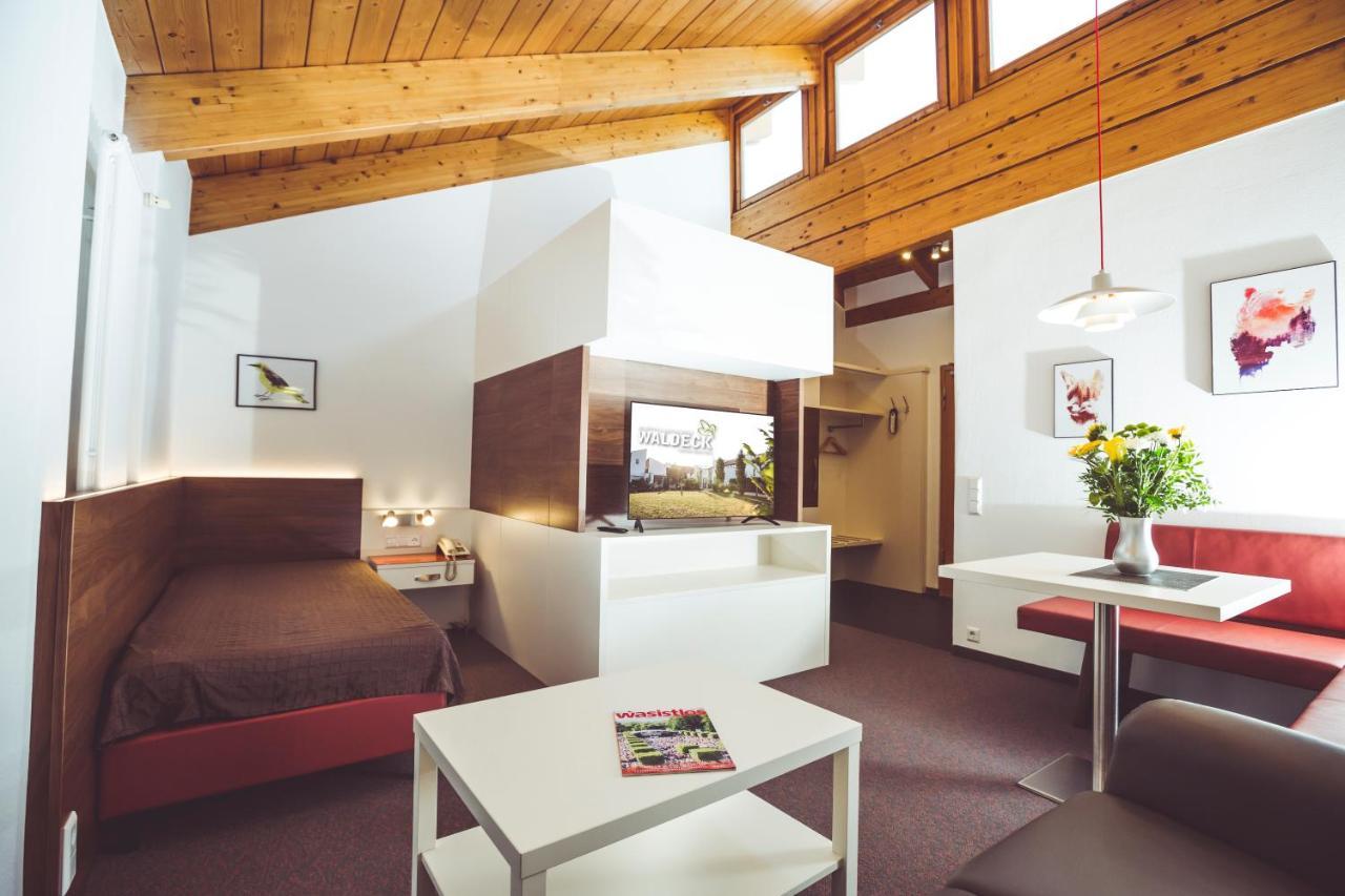 Hotel Und Appartementhof Waldeck บาดฟึสซิง ภายนอก รูปภาพ