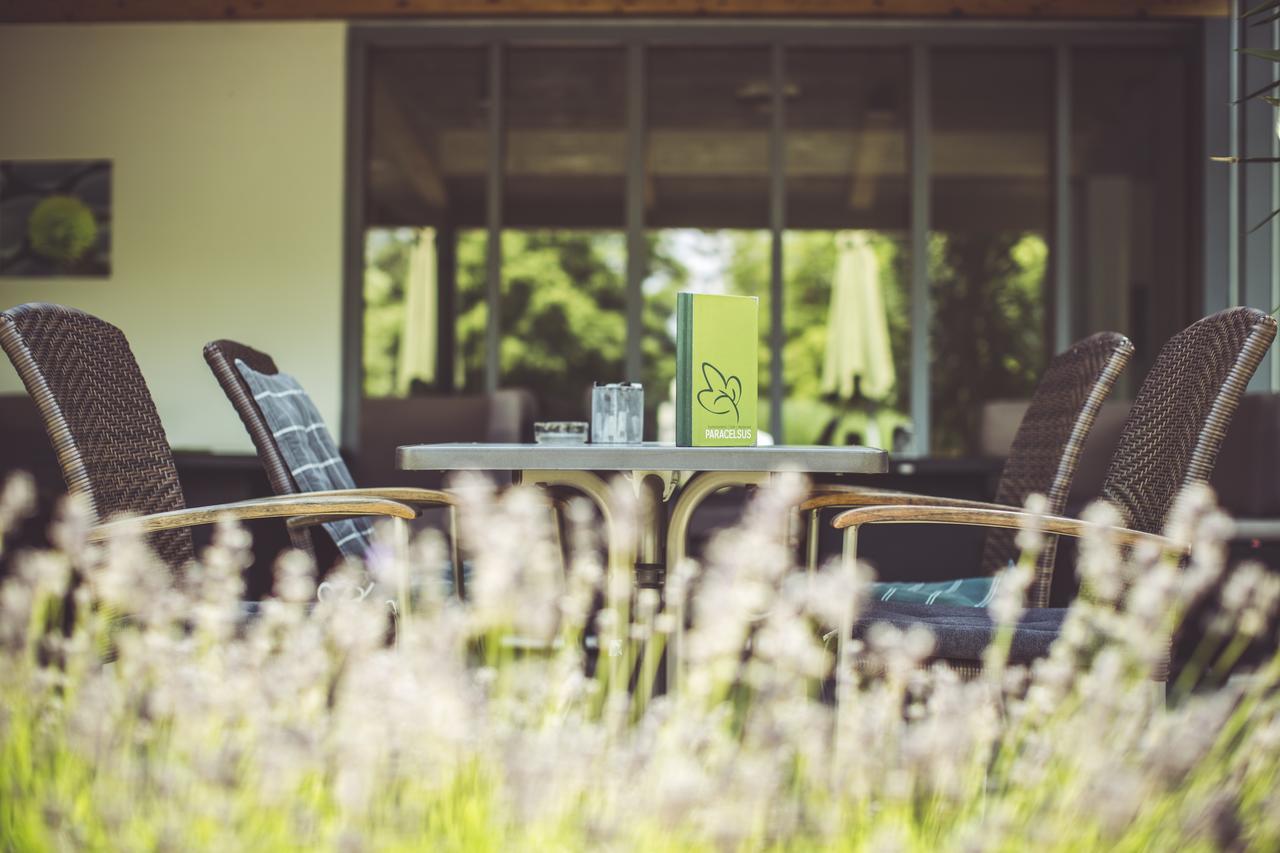 Hotel Und Appartementhof Waldeck บาดฟึสซิง ภายนอก รูปภาพ