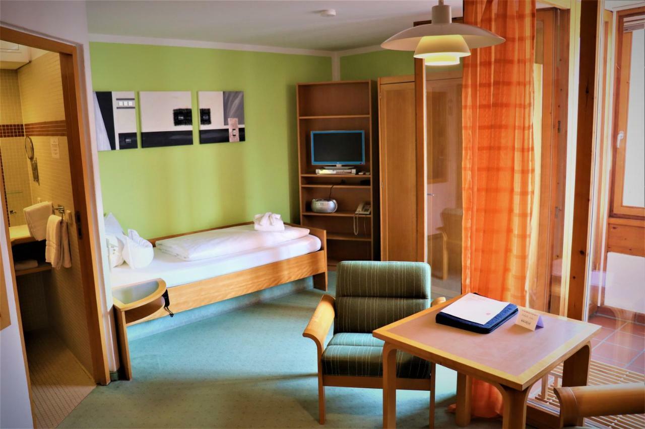 Hotel Und Appartementhof Waldeck บาดฟึสซิง ห้อง รูปภาพ
